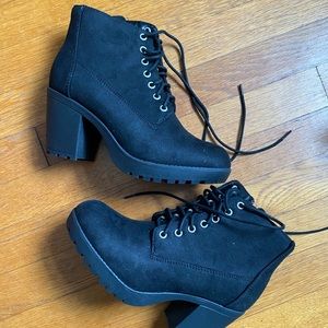 ***BRAND NEW*** Black Tie Up Booties